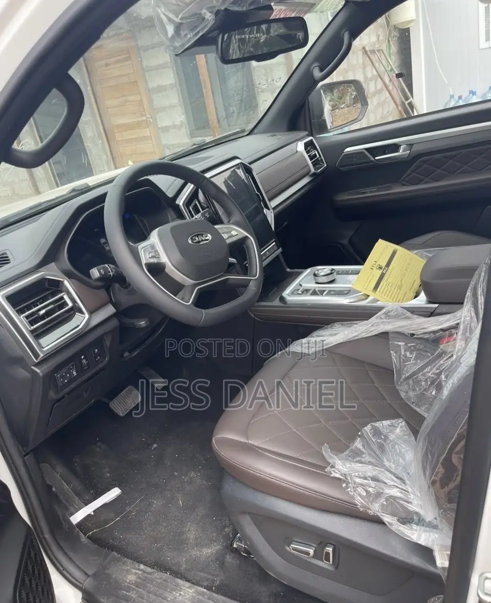 New JAC T8 2025 White