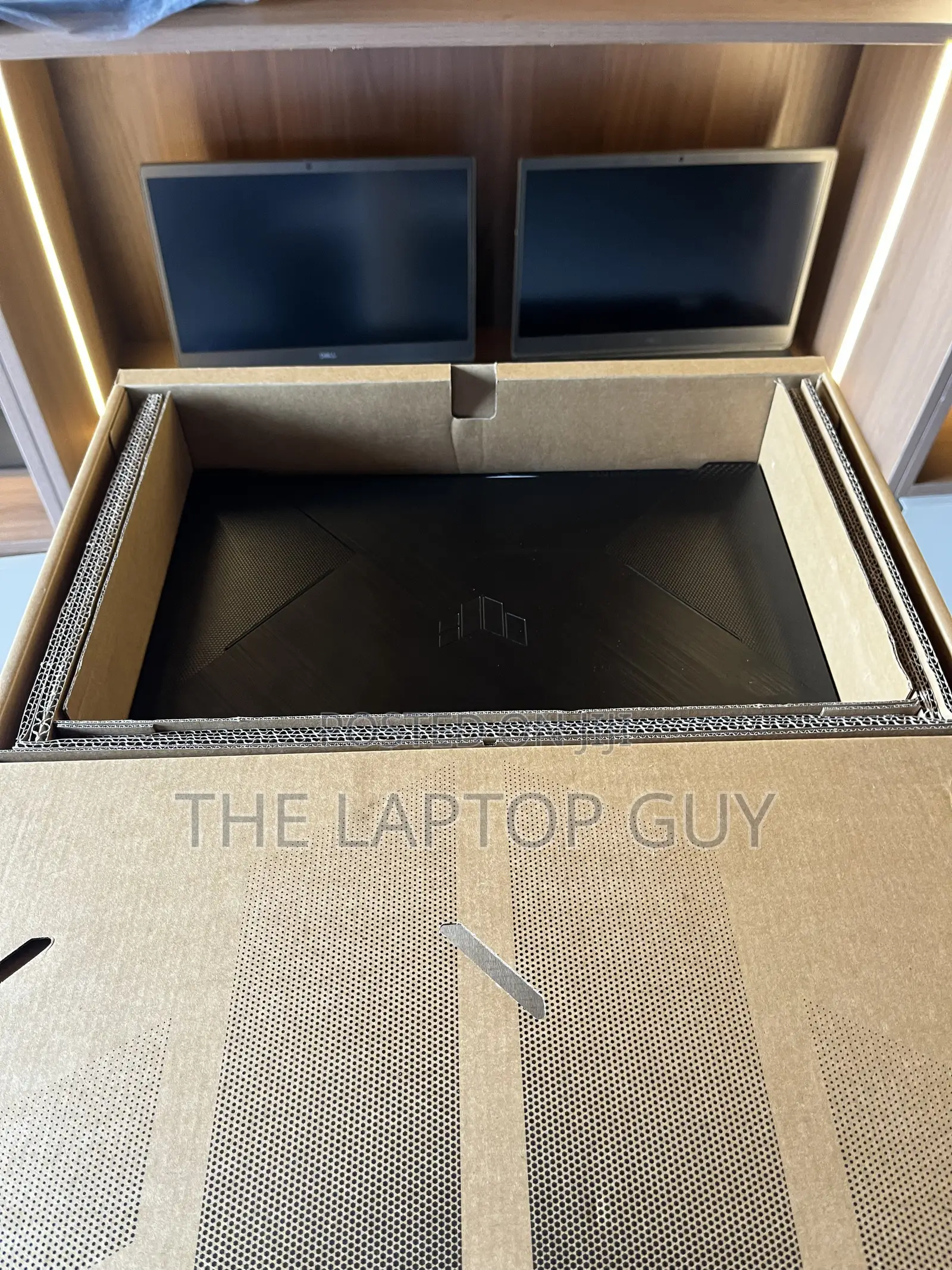 New Laptop Asus ROG Zephyrus M16 16GB Intel Core i7 SSD 512GB