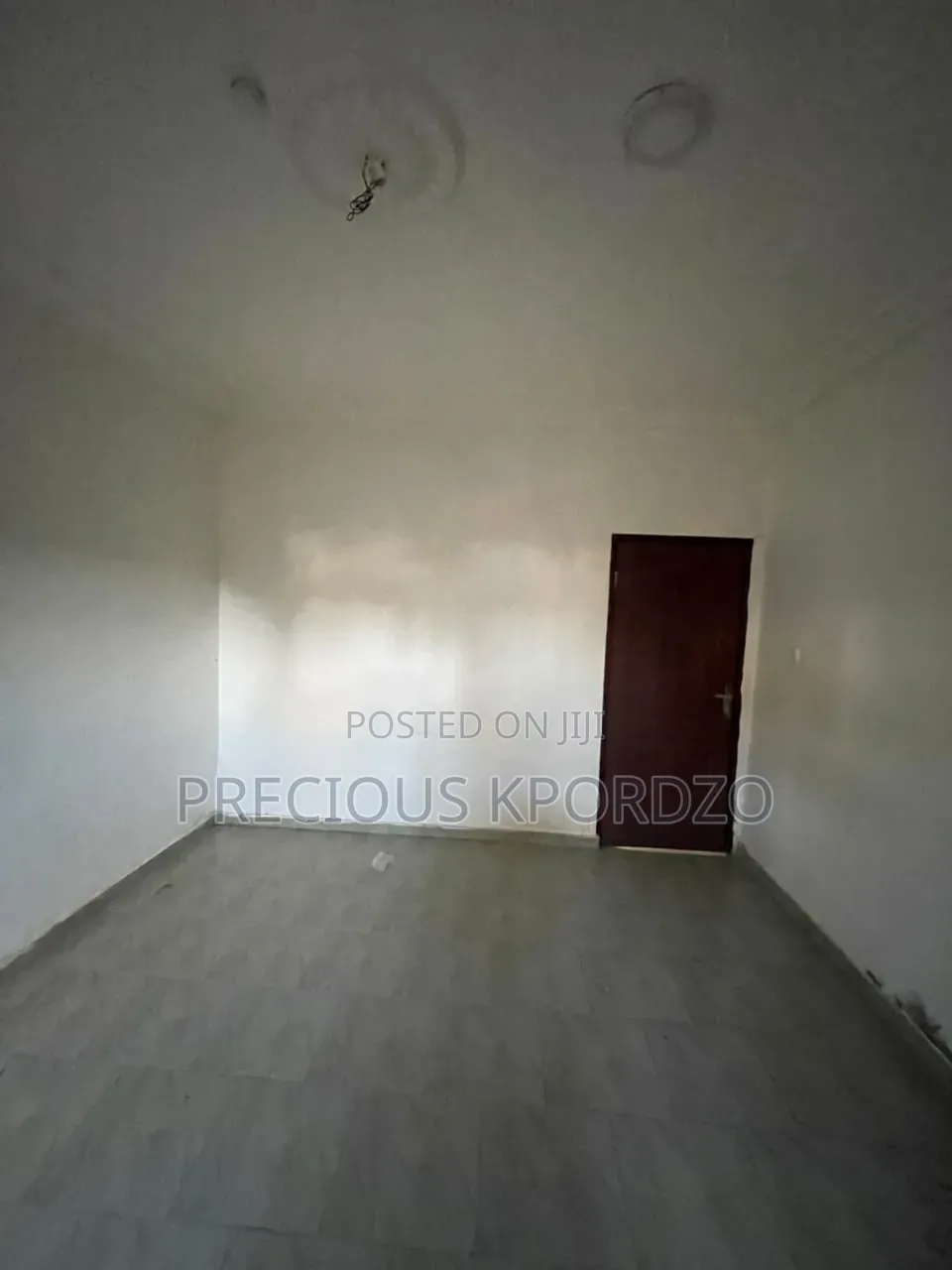 1bdrm Room & Parlour in Lakeside Comm 1 for rent