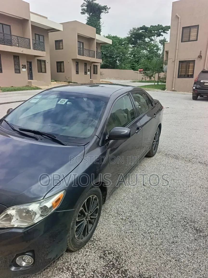 Toyota Corolla LE 4dr Sedan (1.8L 4cyl 4A) 2010 Gray