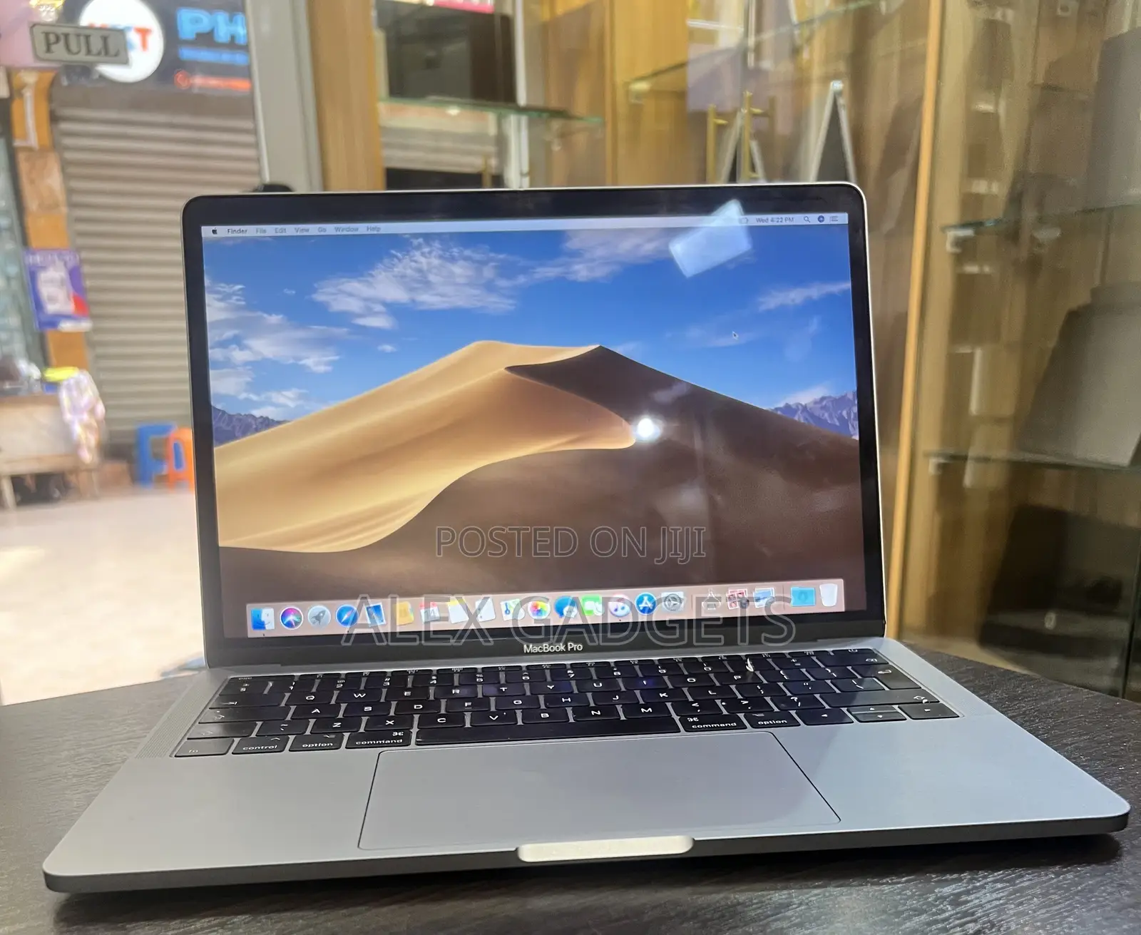 Laptop Apple MacBook Pro 2017 8GB Intel Core i5 SSD 256GB