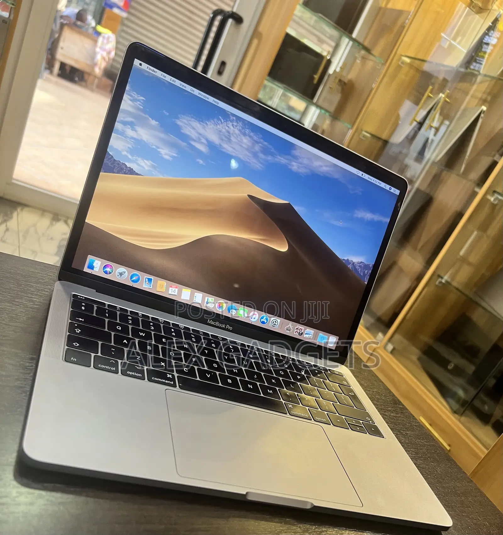 Laptop Apple MacBook Pro 2017 8GB Intel Core i5 SSD 256GB
