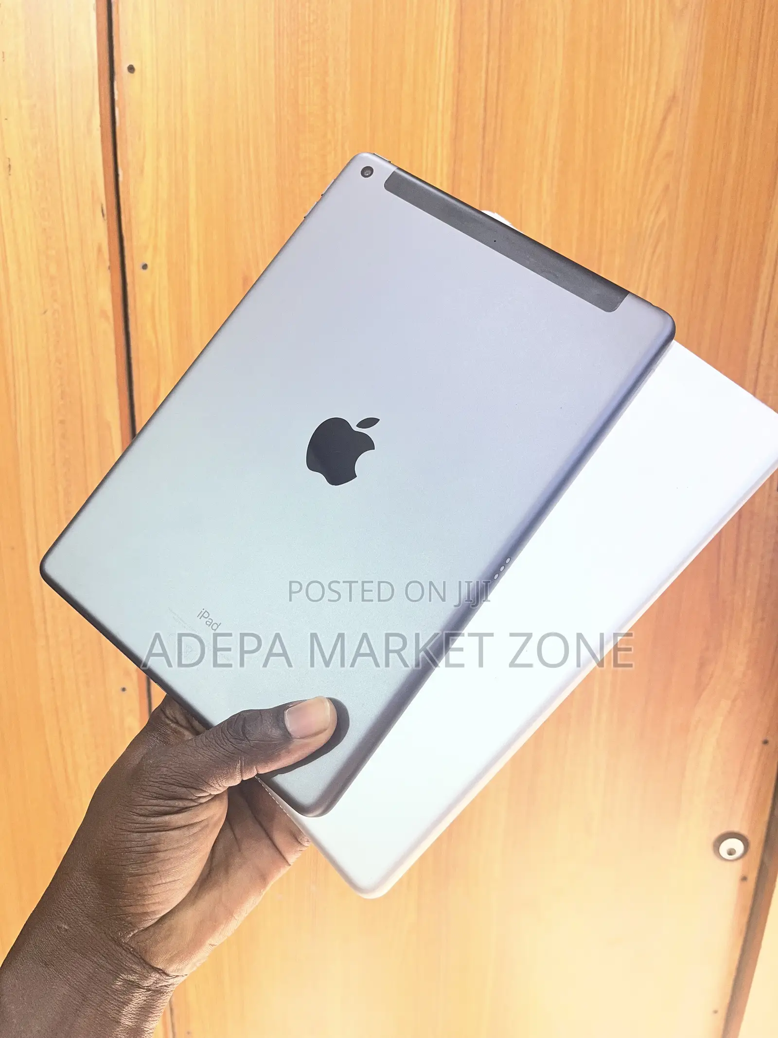 Apple iPad 10.2 (2020) 128 GB Gray