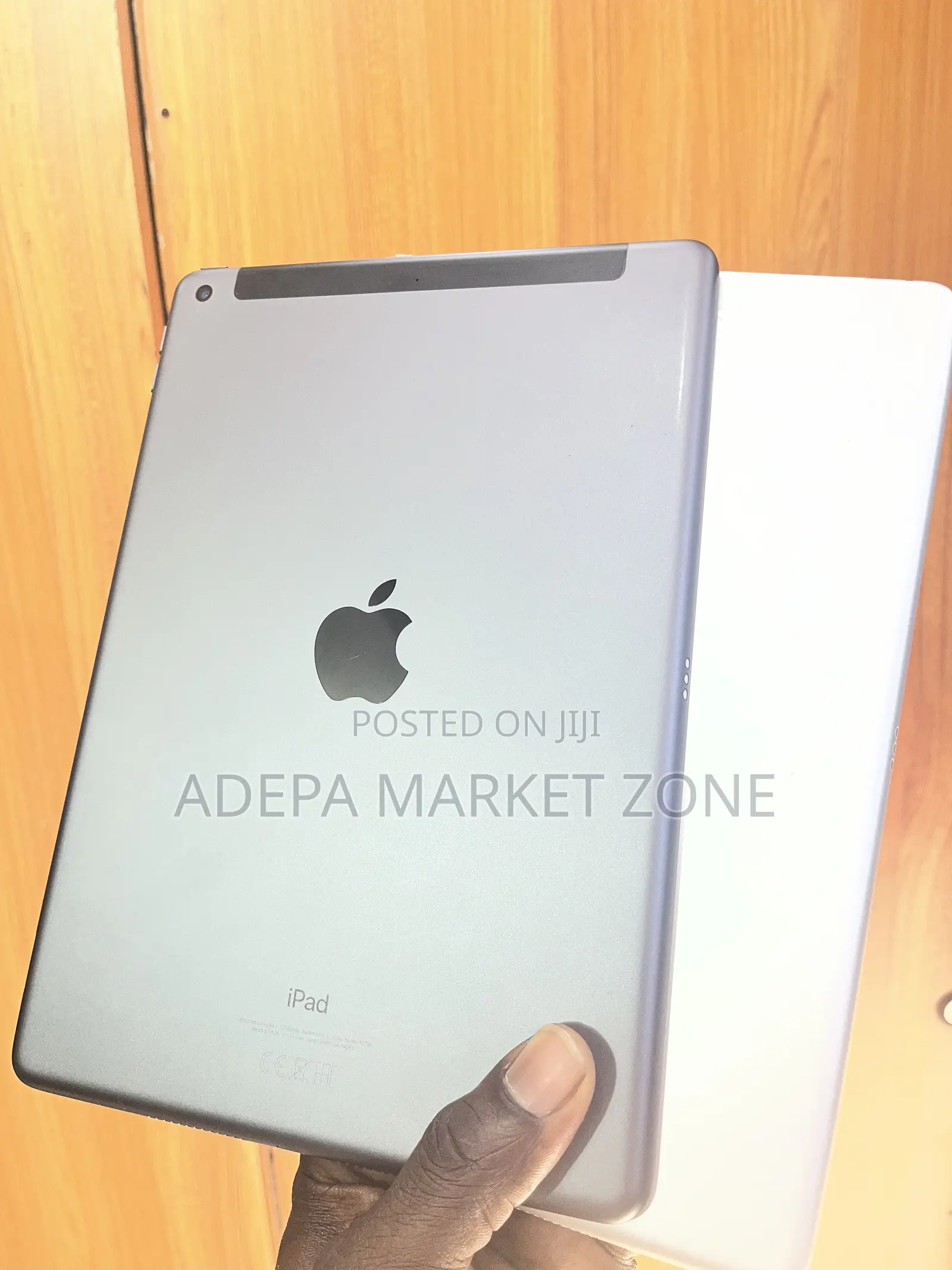 Apple iPad 10.2 (2020) 128 GB Gray