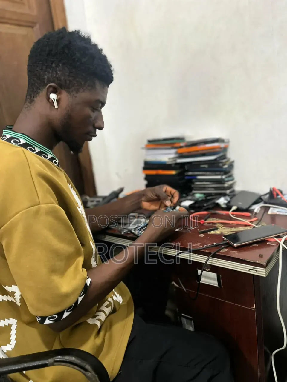 Fast Phone Repair- All Models- iPhone, Samsung, Infinix, Tecno