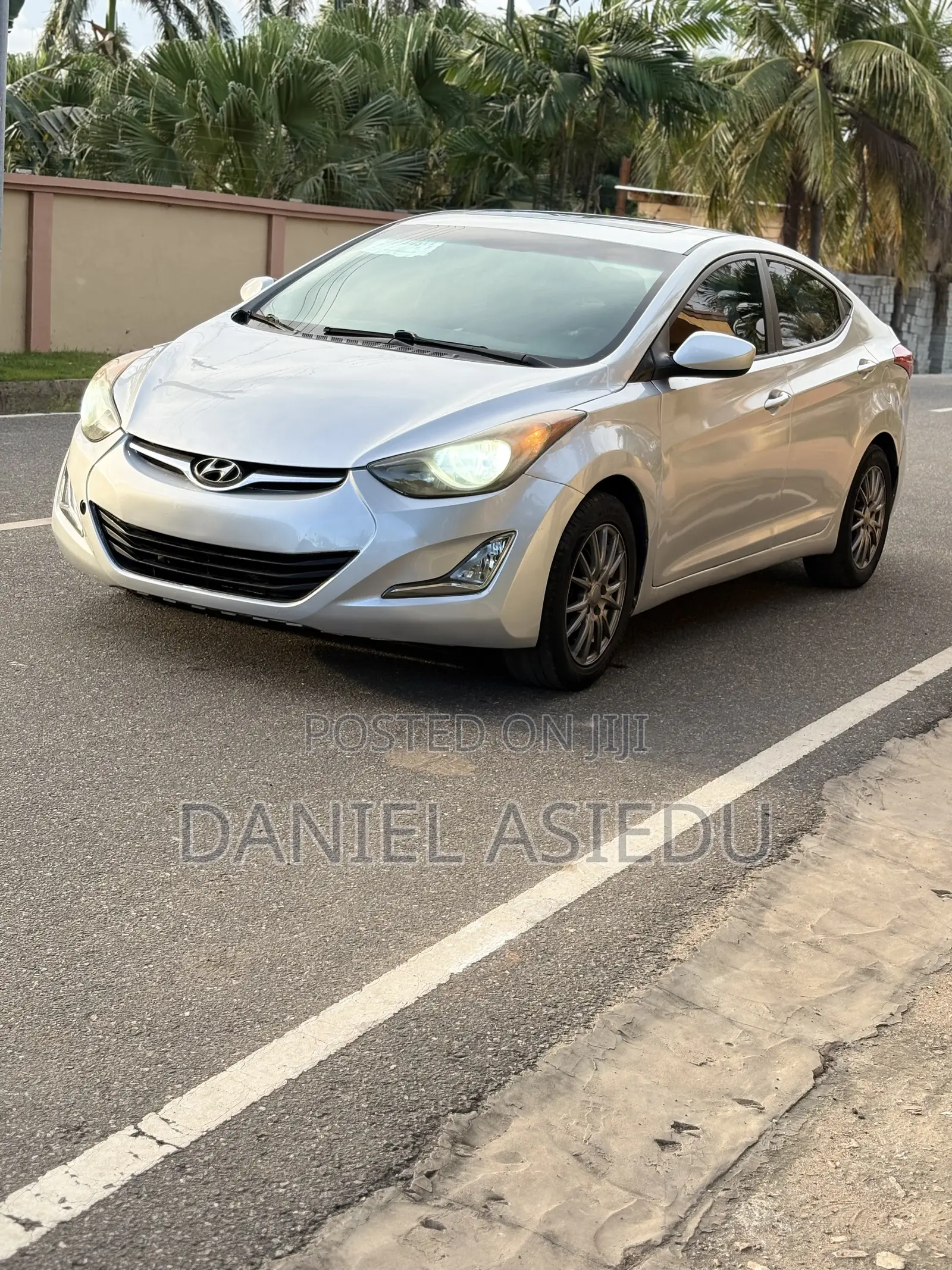 Hyundai Elantra Limited Sedan FWD (1.8L 4cyl 6A) 2013 Silver