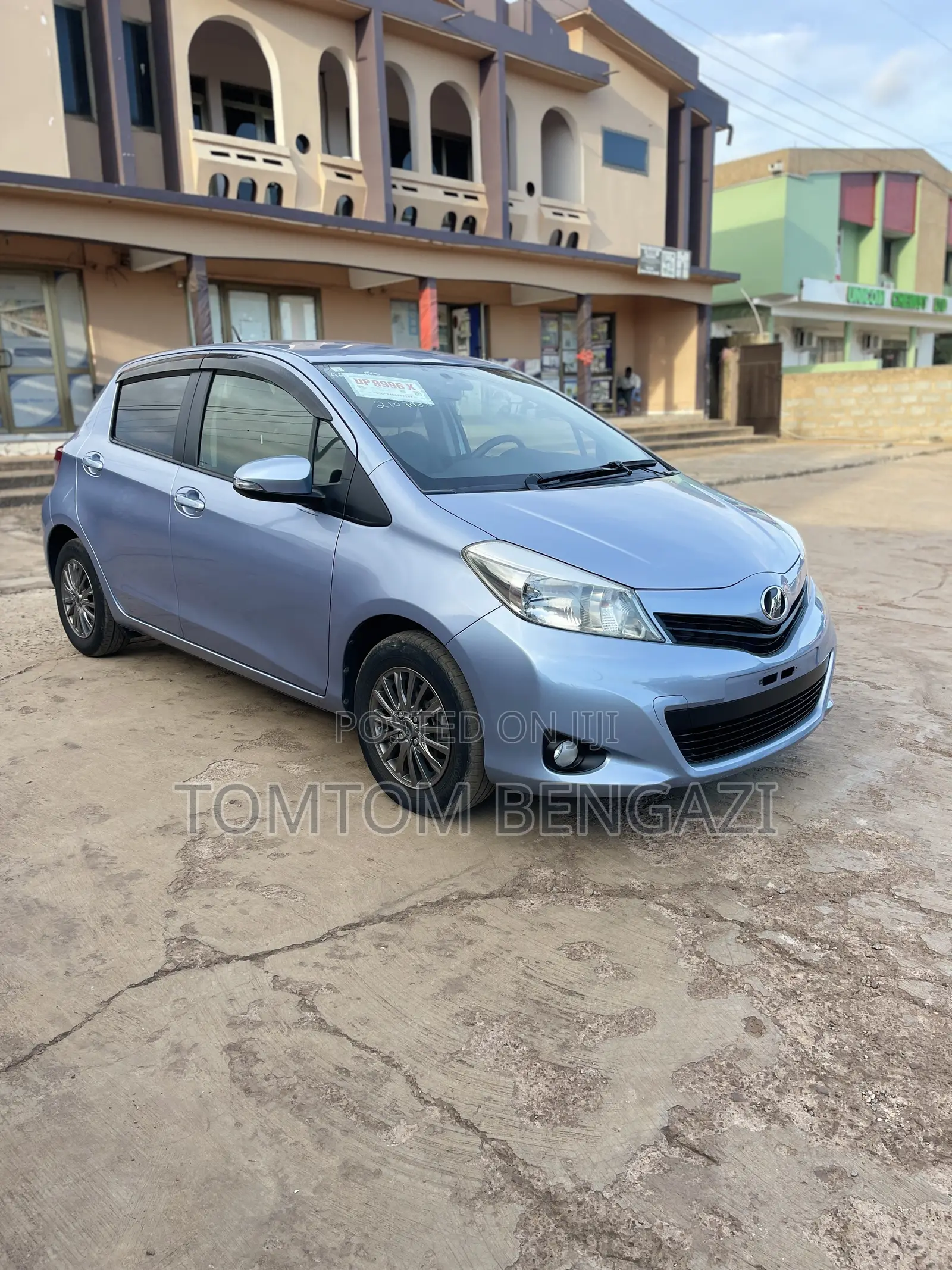 Toyota Vitz 1.3 FWD 5dr 2013 Blue