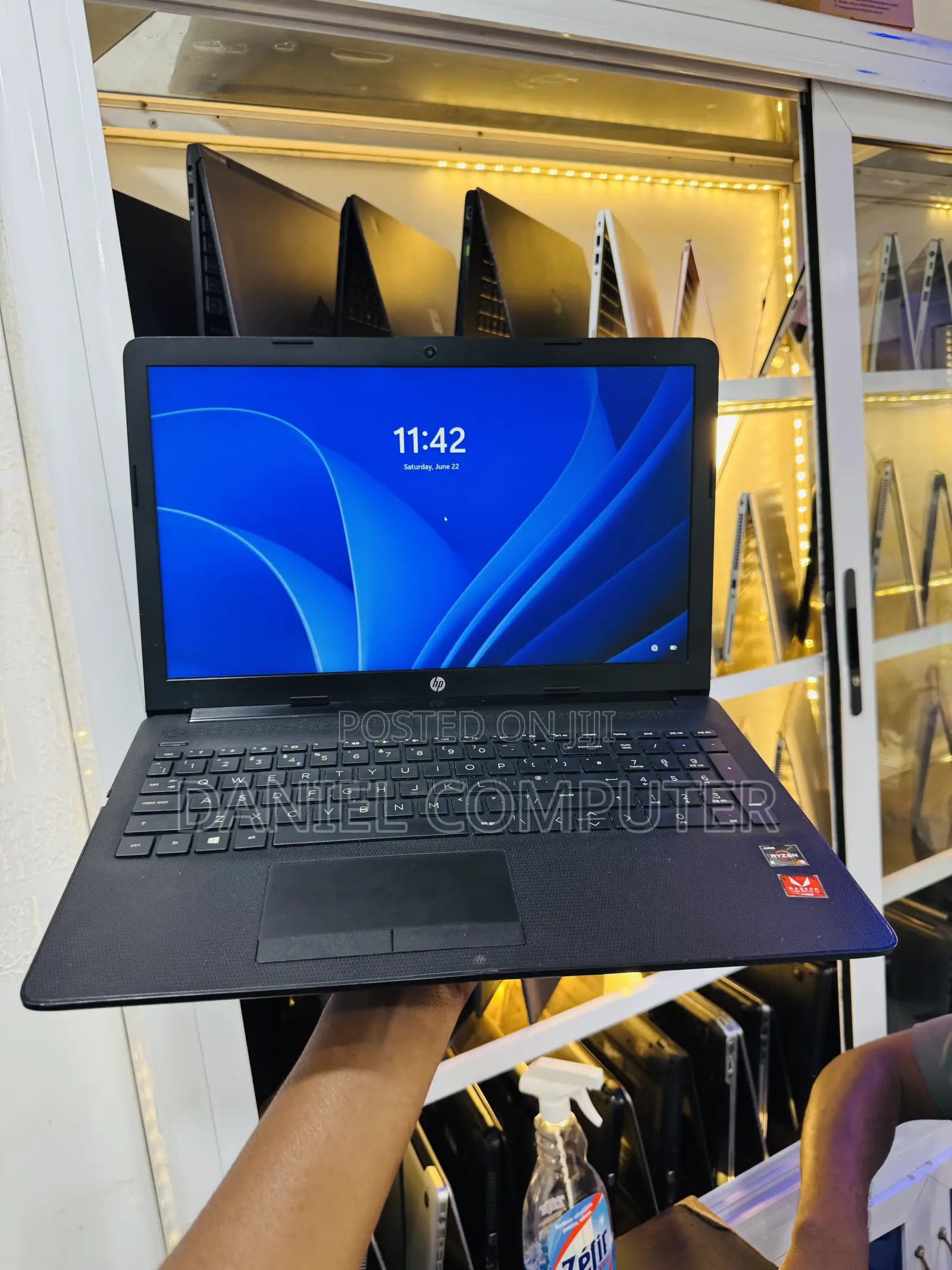 Laptop HP 15 8GB AMD Ryzen 5 HDD+SSD 128GB