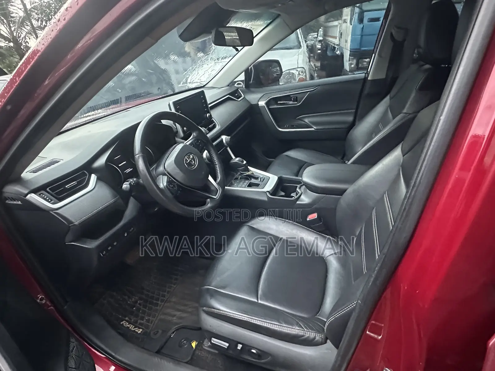 Toyota RAV4 XLE AWD 2020 Red