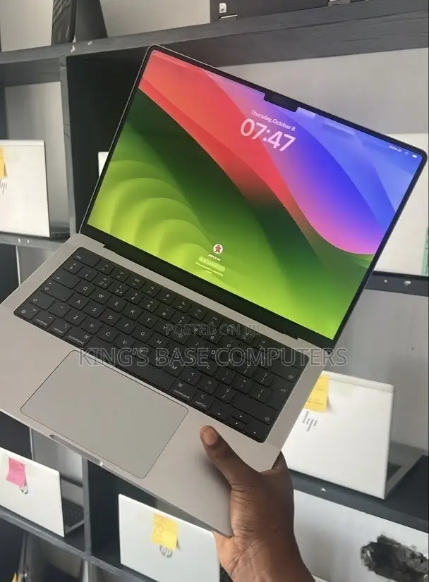 Laptop Apple MacBook Pro 2021 M1 16GB Apple M1 Pro SSD 1T