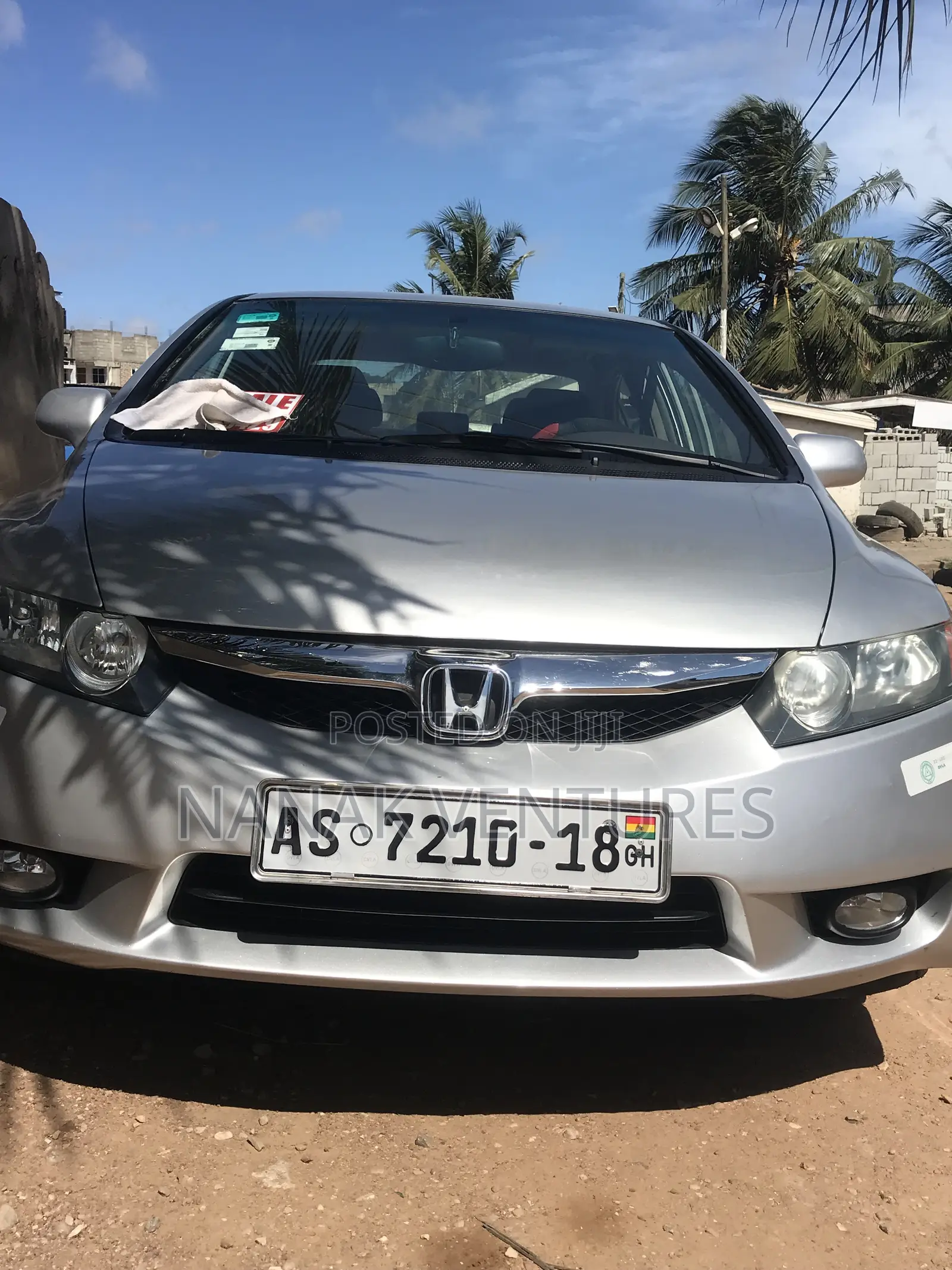 Honda Civic 1.8 5 Door Automatic 2011 Silver