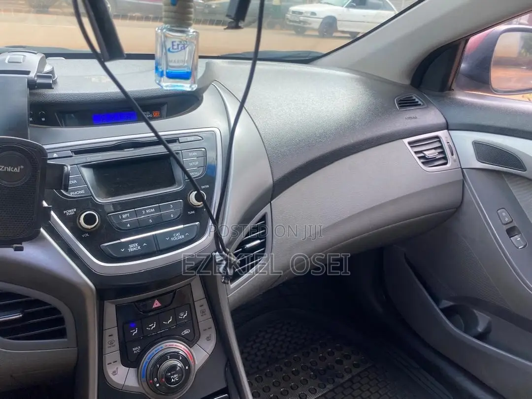 Hyundai Elantra GLS 2012 Red