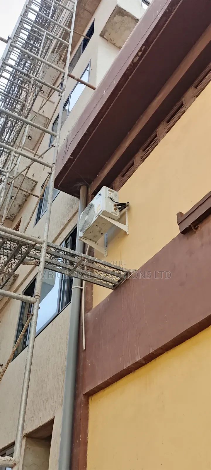 Air Conditioner Installer