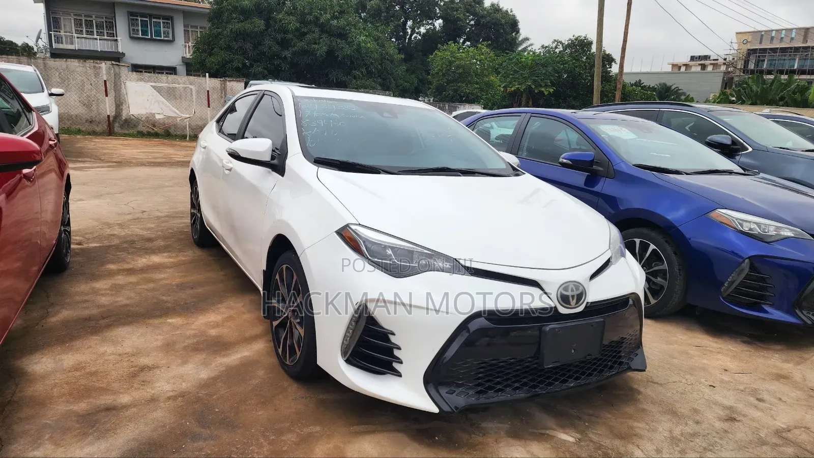 Toyota Corolla SE (1.8L 4cyl 2A) 2018 White