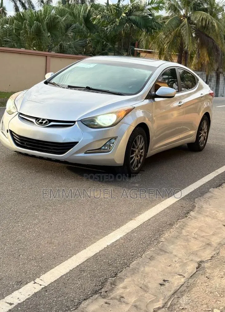 Hyundai Elantra Limited Sedan FWD (1.8L 4cyl 6A) 2013 Silver
