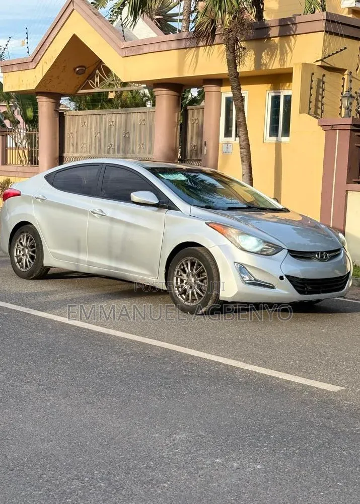 Hyundai Elantra Limited Sedan FWD (1.8L 4cyl 6A) 2013 Silver