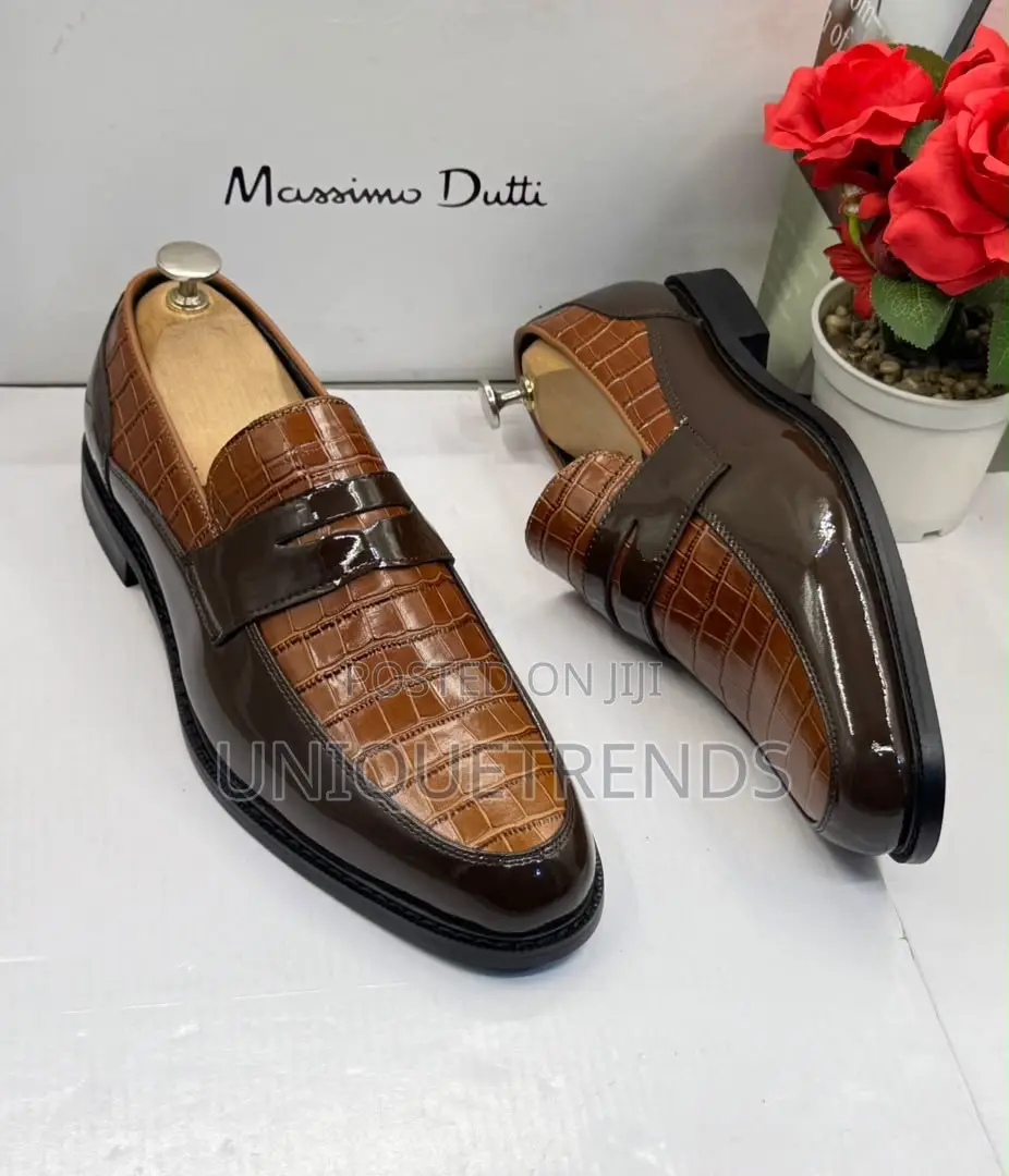 Classic Massimo Dutti Leather Penny Loafers