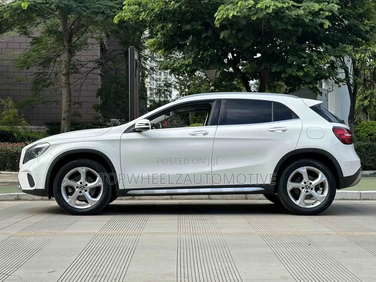 Mercedes-Benz GLA-Class 2017 White
