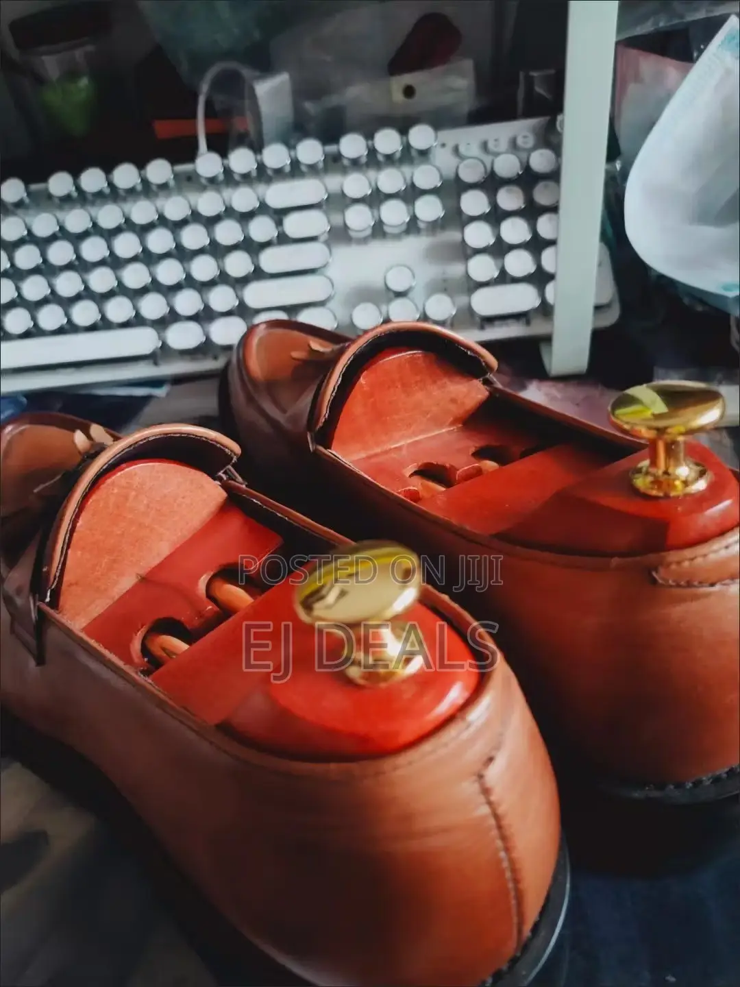 Adjustable Wooden Shoe Tree Cedar Size 43-44