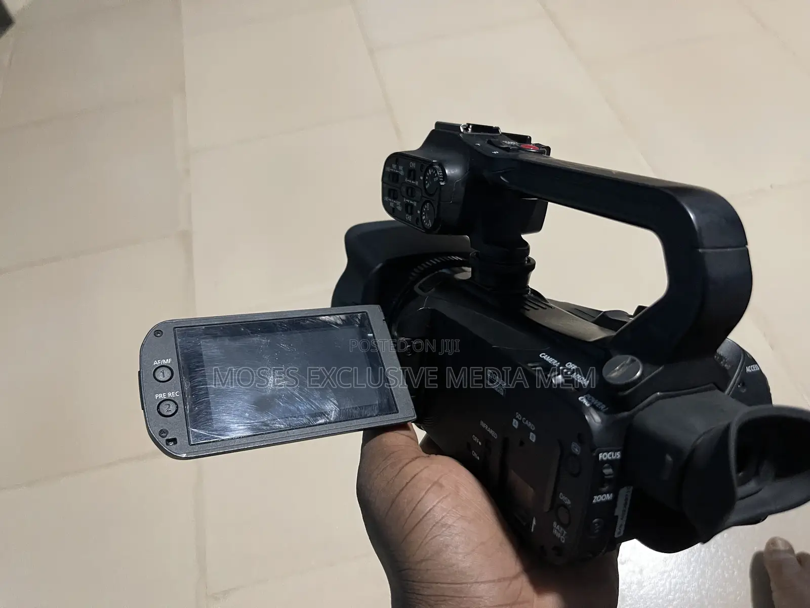Canon XA11 – Professional Full HD Camcorder