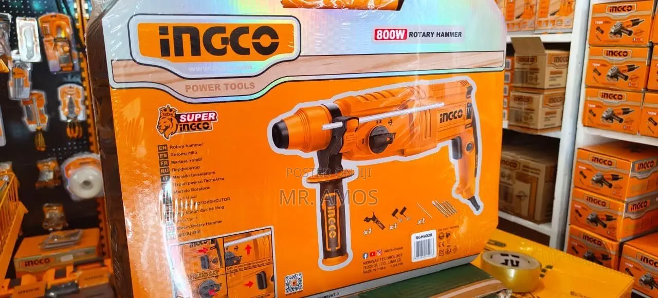 800 Watt Rotary Hammer With Free Bits Included - Rgh9028-2
