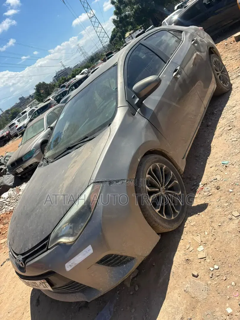 Toyota Corolla 2015 Silver