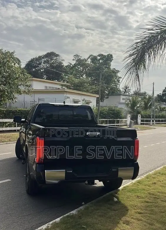 Toyota Tundra Limited CrewMax 6.5' Bed 2024 Black