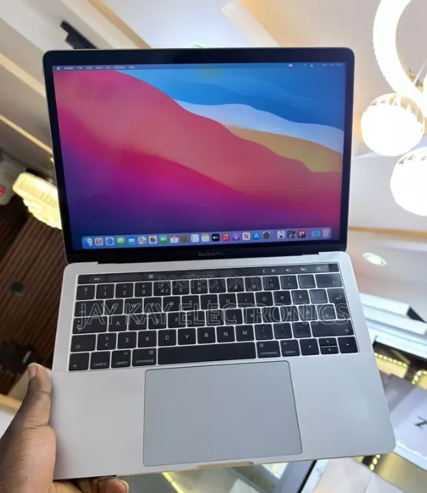 Laptop Apple MacBook Pro 2016 16GB Intel Core i7 SSD 512GB