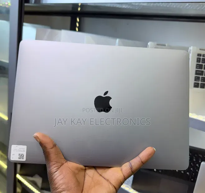 Laptop Apple MacBook Pro 2016 16GB Intel Core i7 SSD 512GB