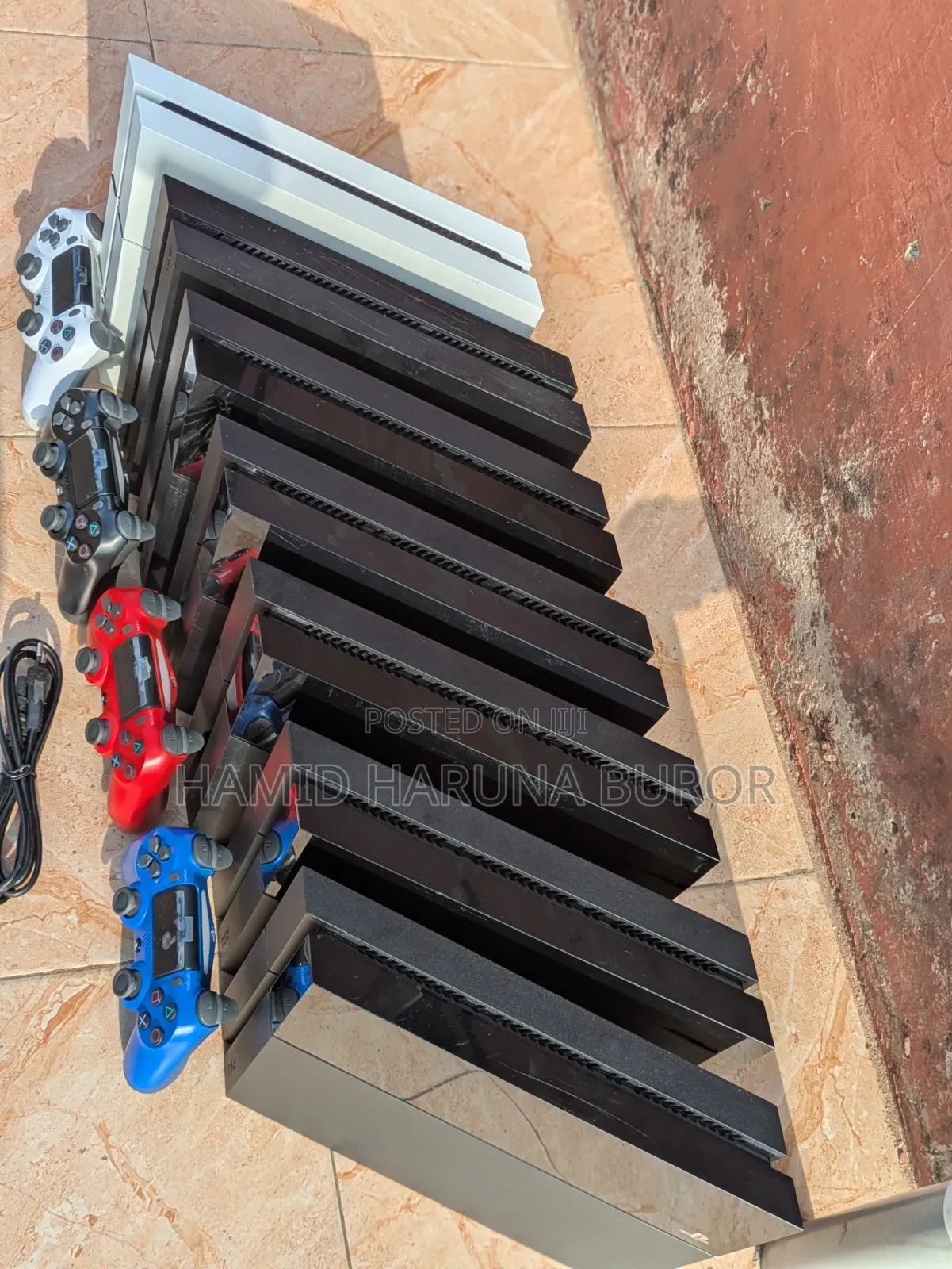 PS4 Standard Jailbreak in Bulk(all Comes With Two Controllers)