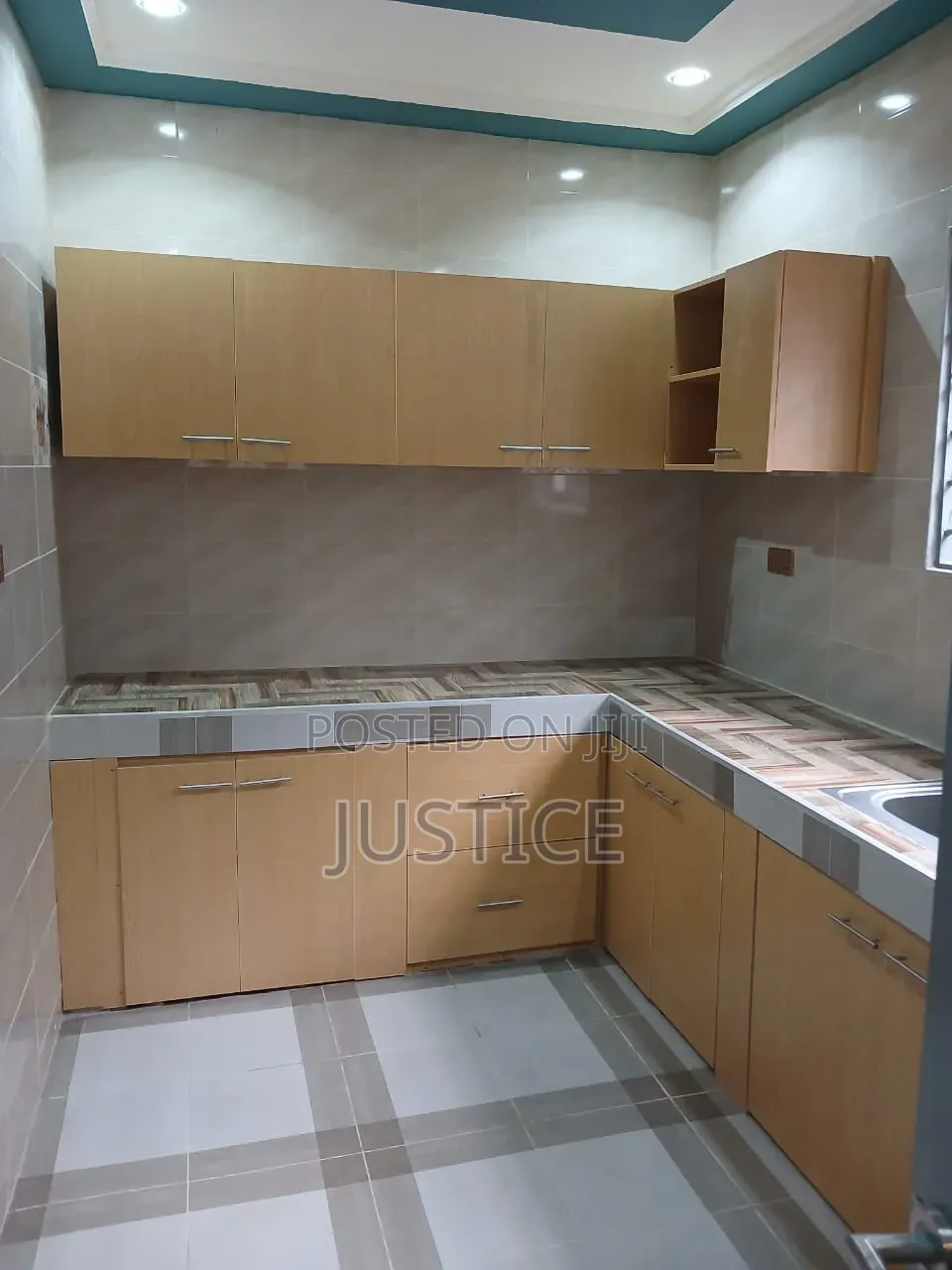 3bdrm House in Kasoa, New Market for sale
