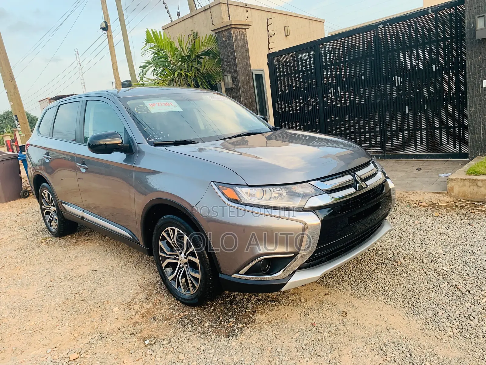 Mitsubishi Outlander 2018 Brown
