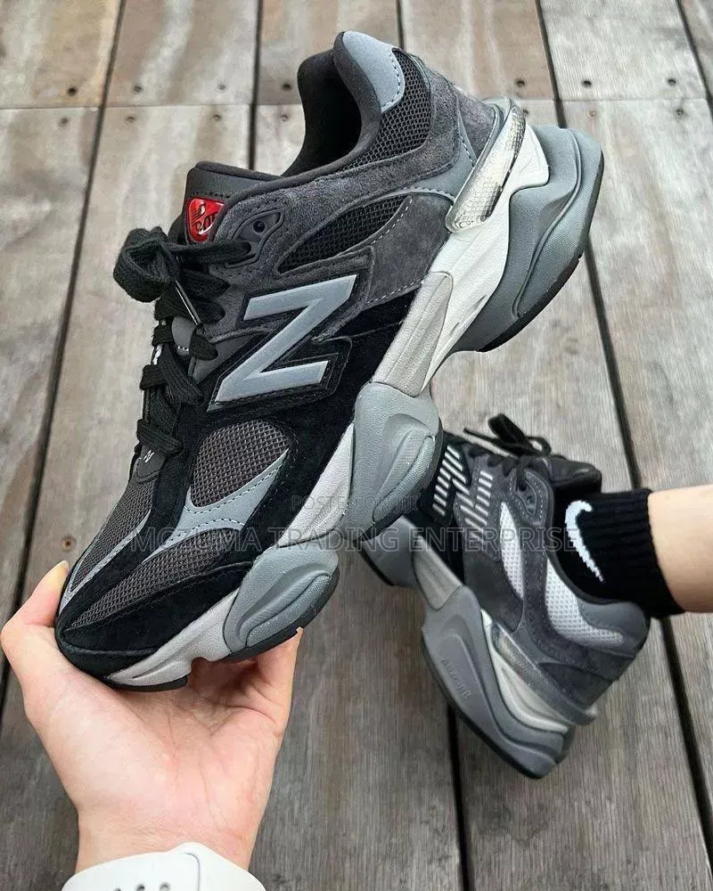 New Balance Sneaker
