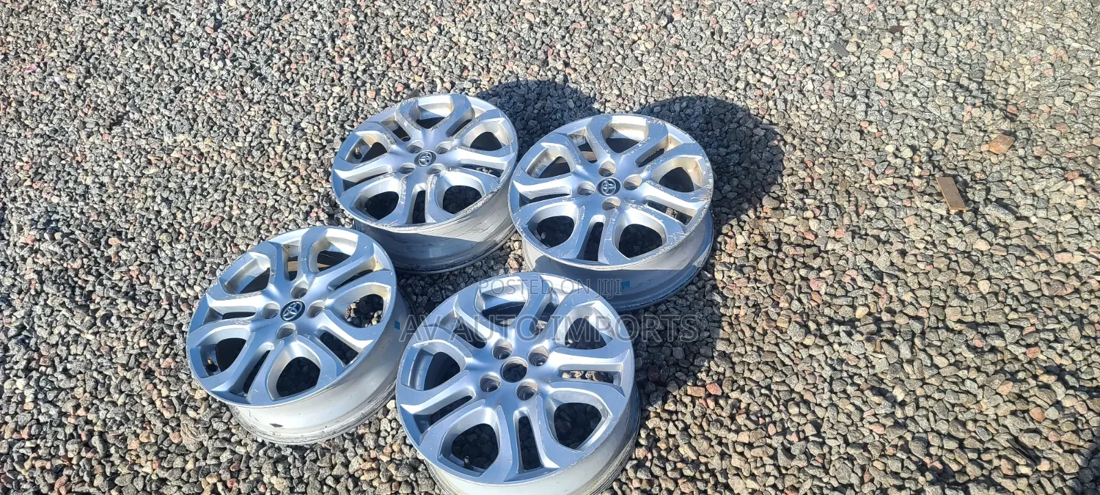 Yaris IA Rim 16 (4 Holes Set)