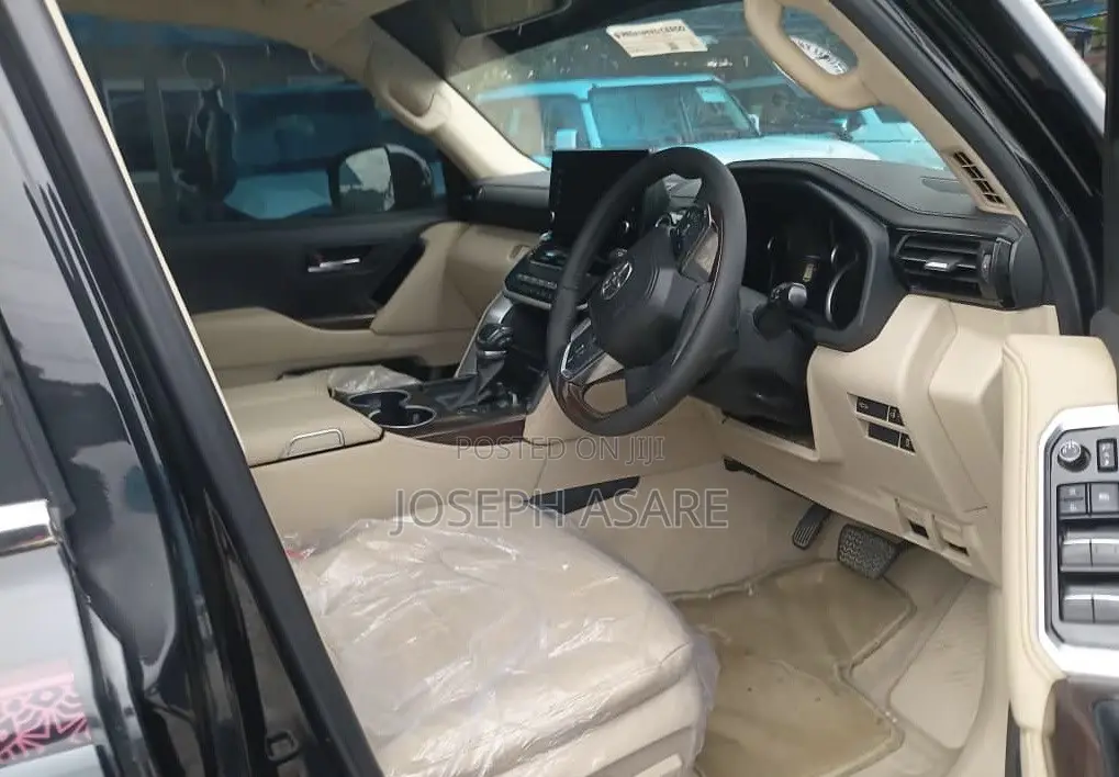 Toyota Land Cruiser Prado 2022 Black