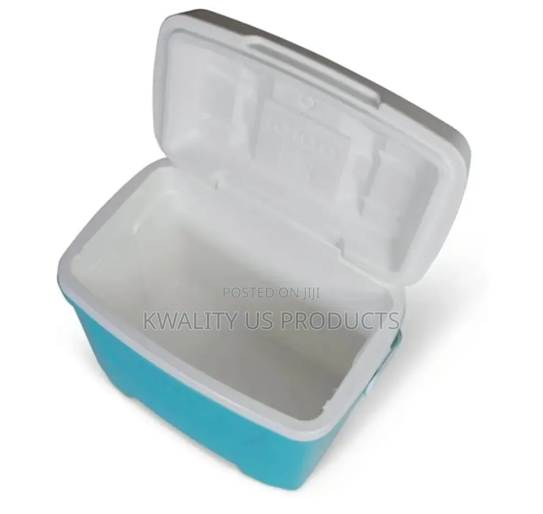IGLOO Hard Sided Ice Chest Cooler - 28QT, 26LT
