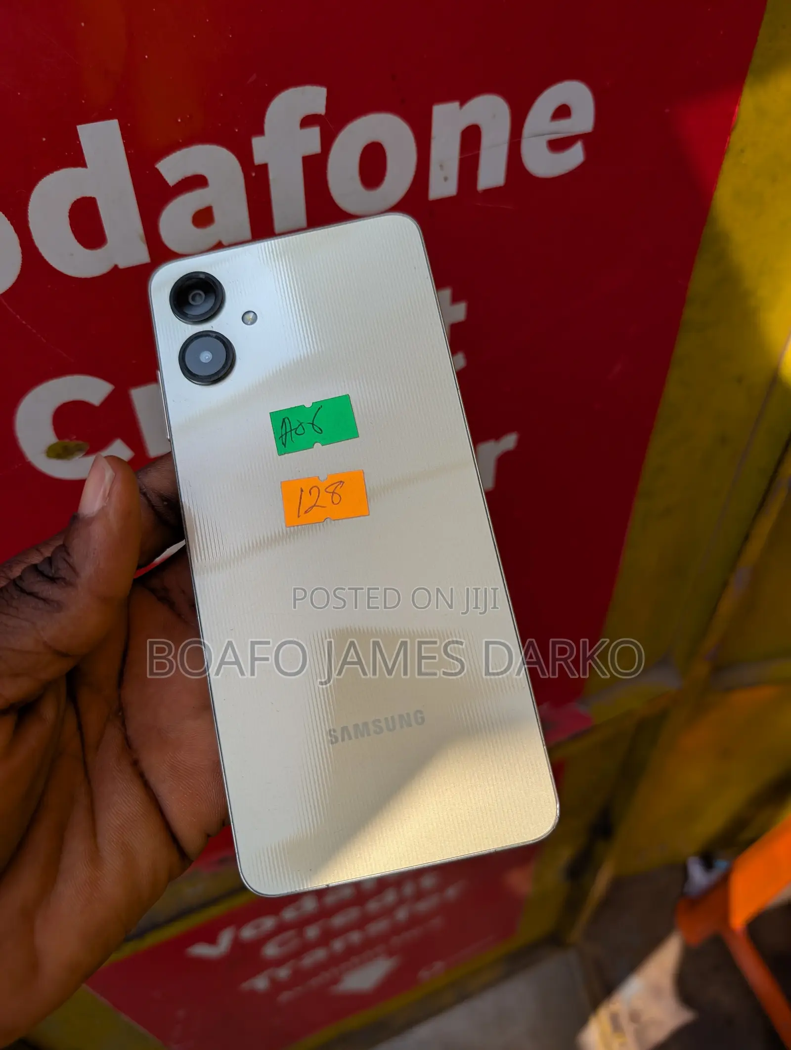 Samsung Galaxy A06 128 GB Gold