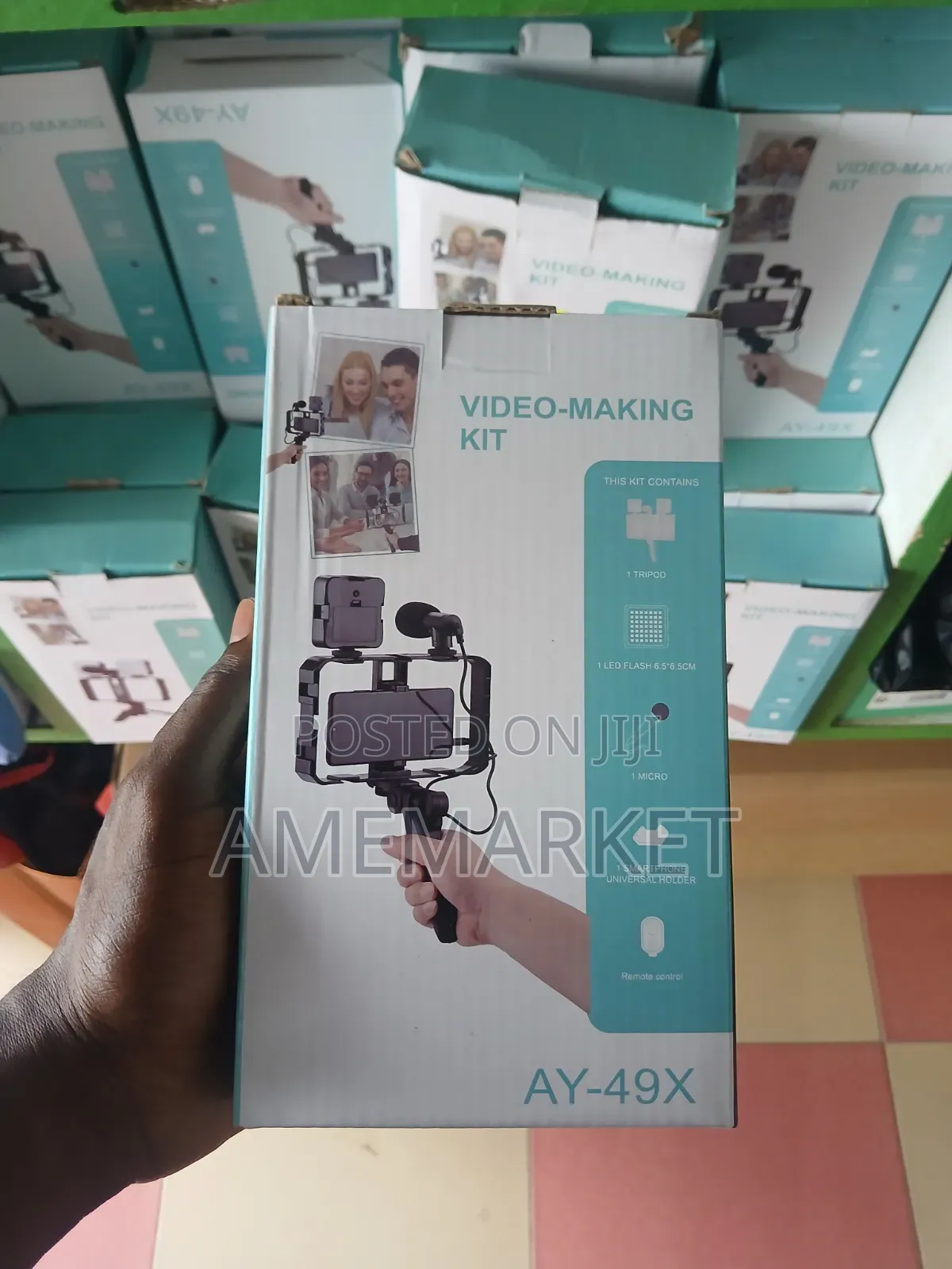 4-in-1 Smartphone Video-Making Kit