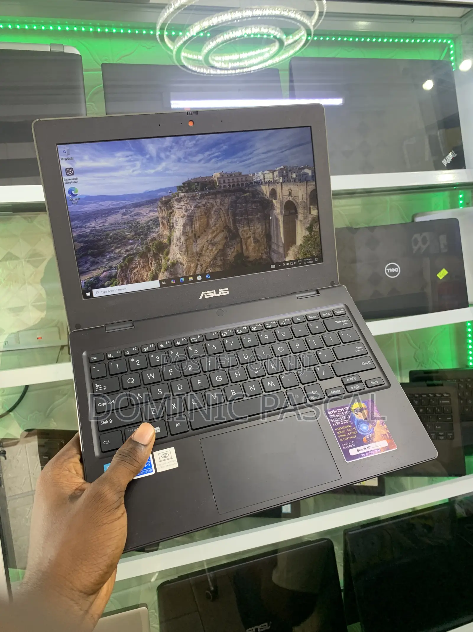 Laptop Asus ASUSPRO B9440UA 4GB Intel Celeron SSD 128GB