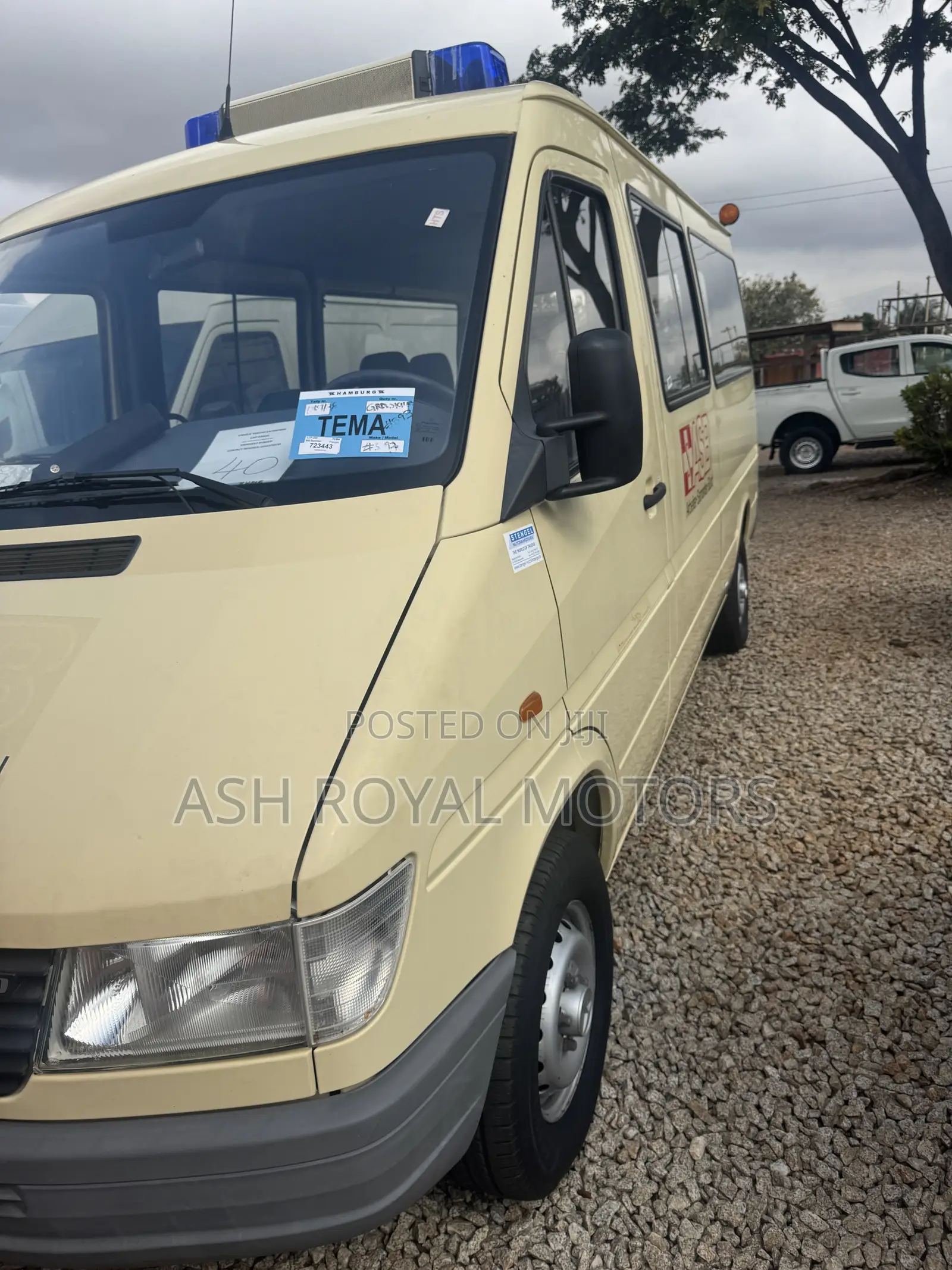 Mercedes-Benz Sprinter 1998 Yellow