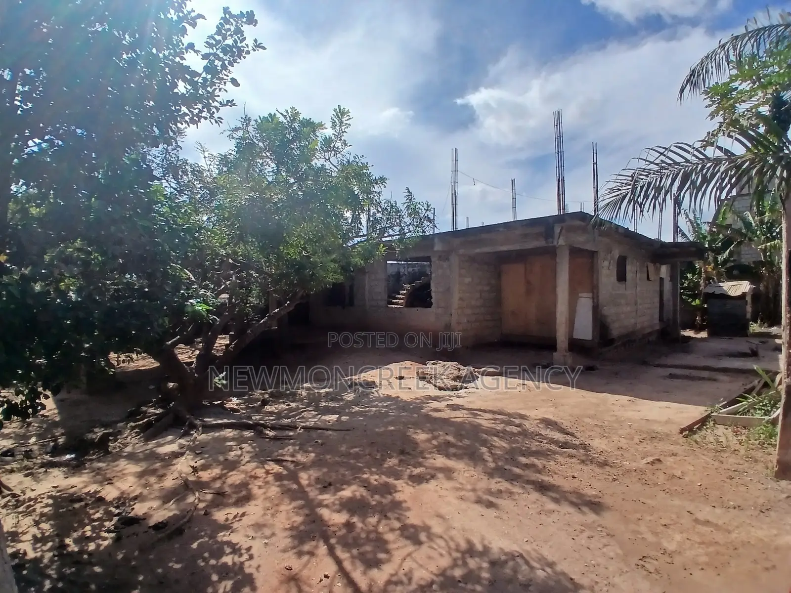 4bdrm Duplex in Pantang Hospital, Accra Metropolitan for sale