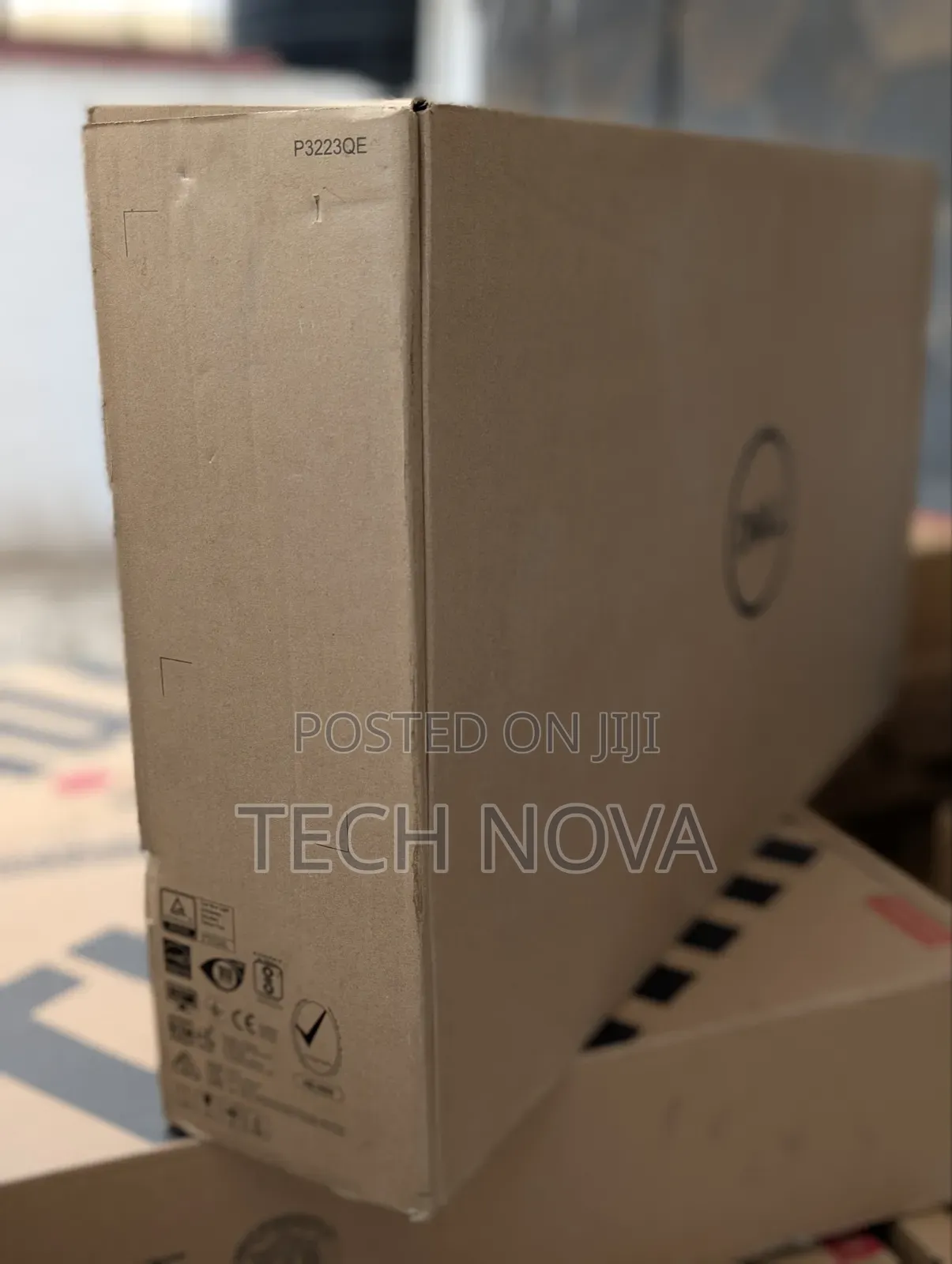 Dell USB Type-C Hub Monitor, 32" Inch IPS Display, 4K UHD Resolution