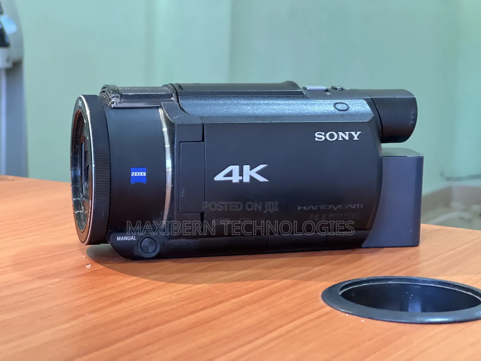 Sony Handycam 4K Video Camera 20x Optical Zoom - Used