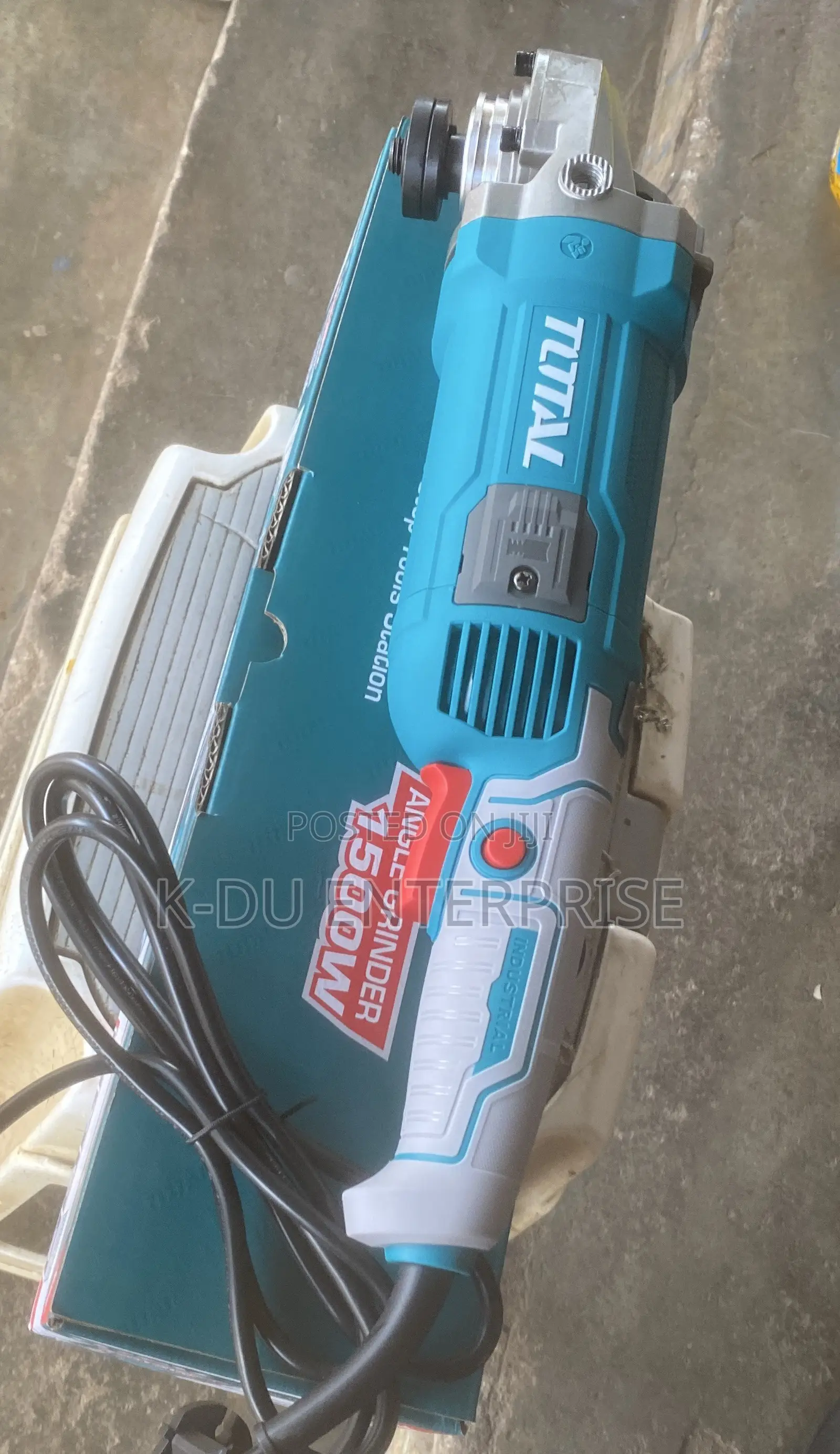 Total Angle Grinder 1500w 5”
