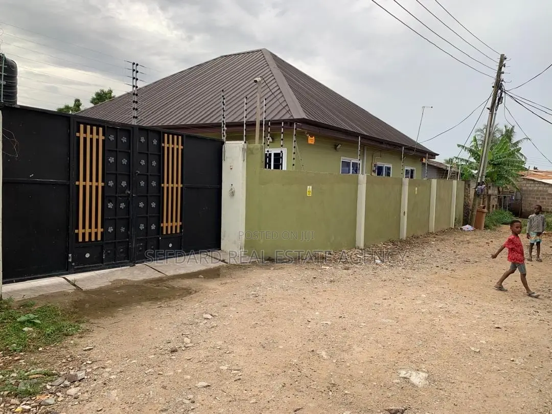 Furnished 3bdrm House in Sefdard Properties, Pokuase for sale