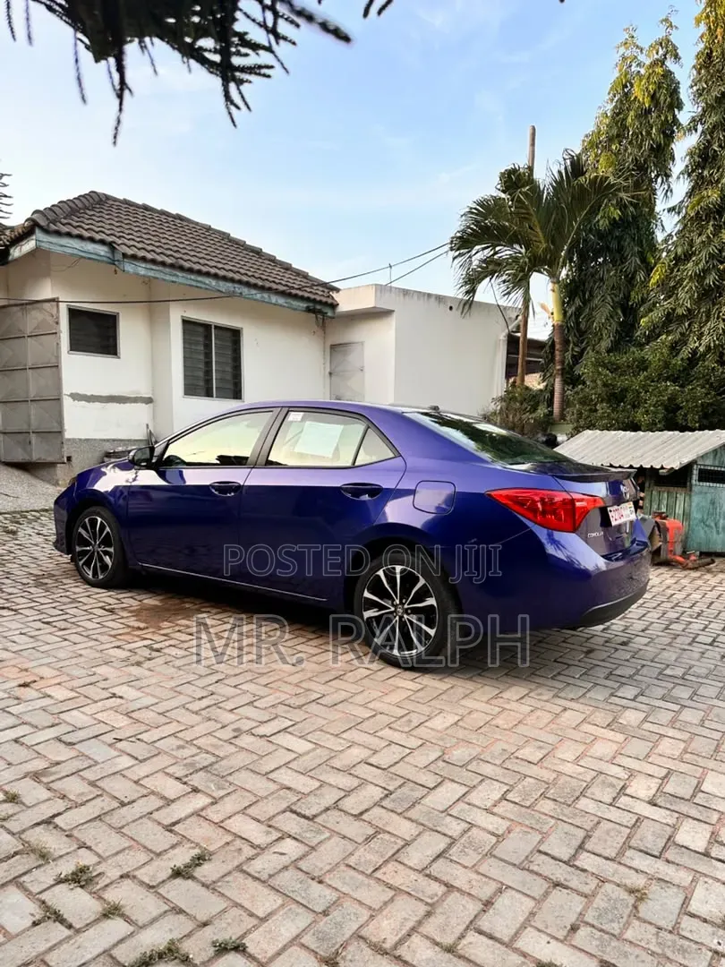 Toyota Corolla SE 4dr Sedan (1.8L 4cyl CVT) 2017 Blue