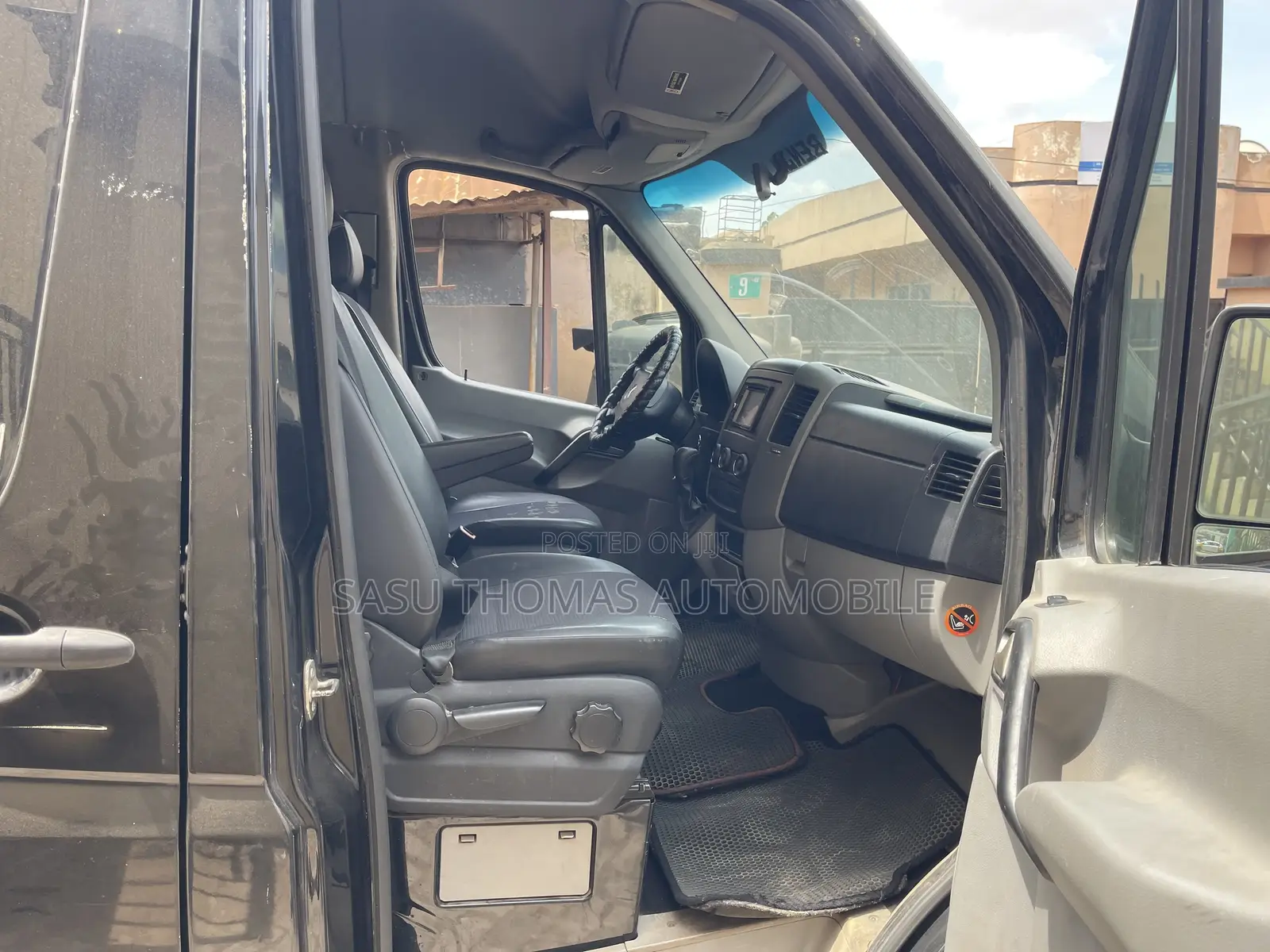 Mercedes-Benz Sprinter 2012 Black
