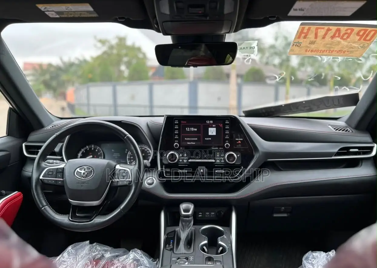 Toyota Highlander XLE 2022 Black