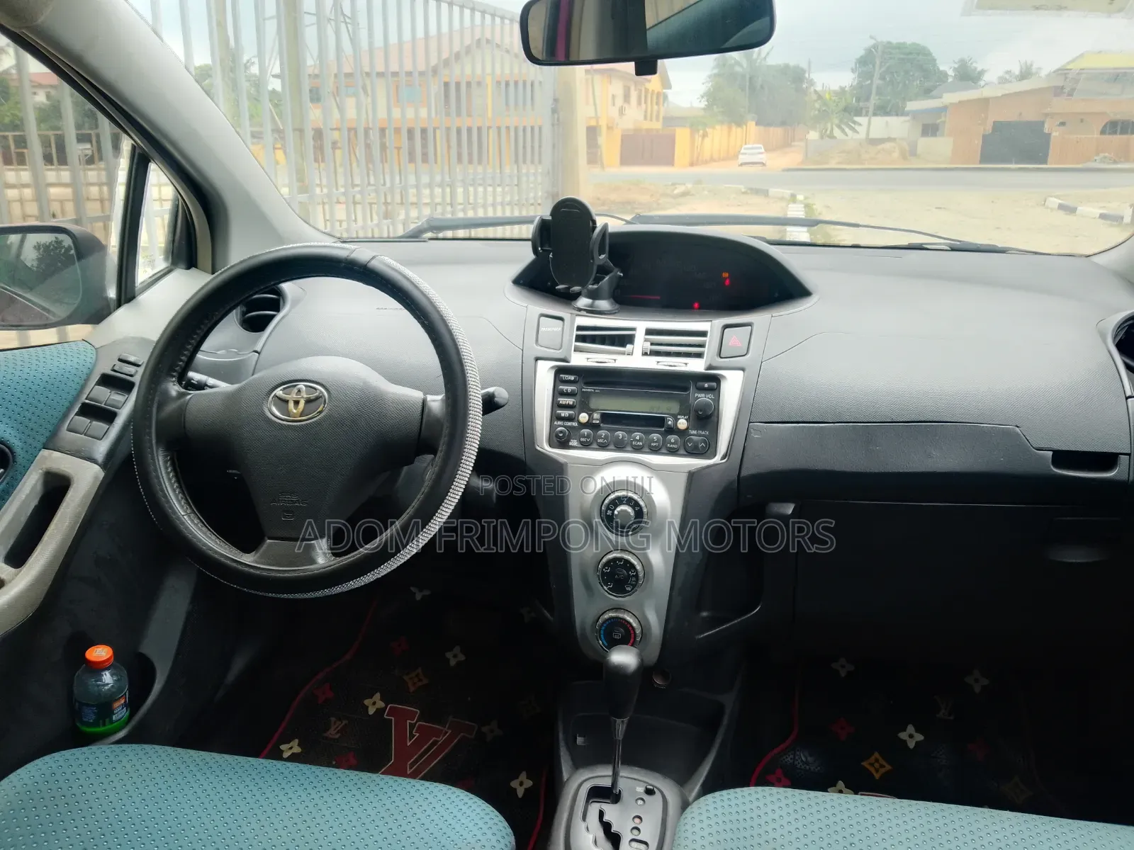 Toyota Vitz 2010