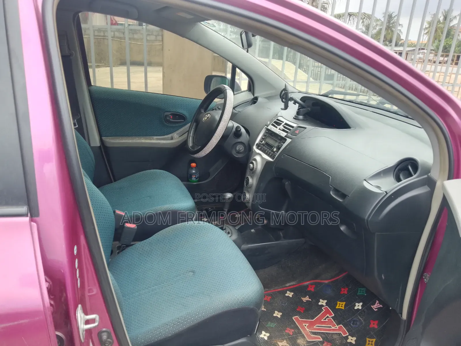 Toyota Vitz 2010